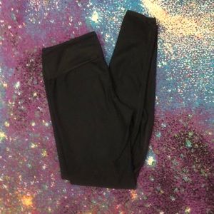 BLACK YOGA PANTS SIZE SMALL NEW